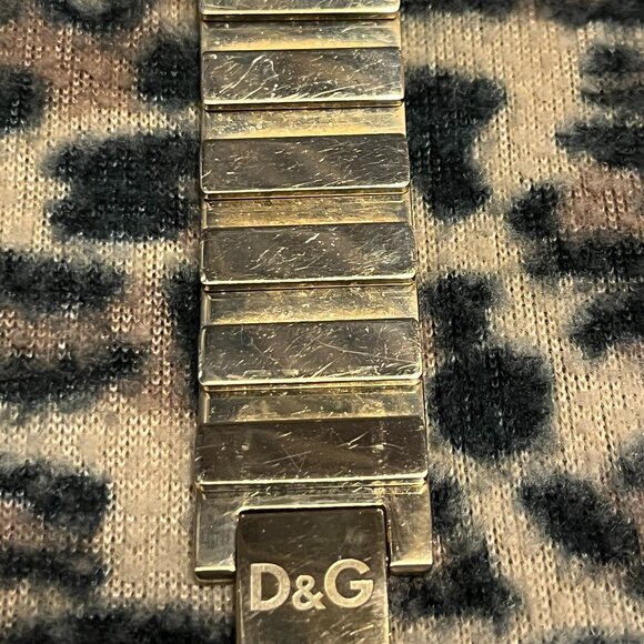 Dolce & Gabbana D&G DW0346 Kilt Women's Golden Stainless Steel Bracelet Watch - Picture 4 of 10